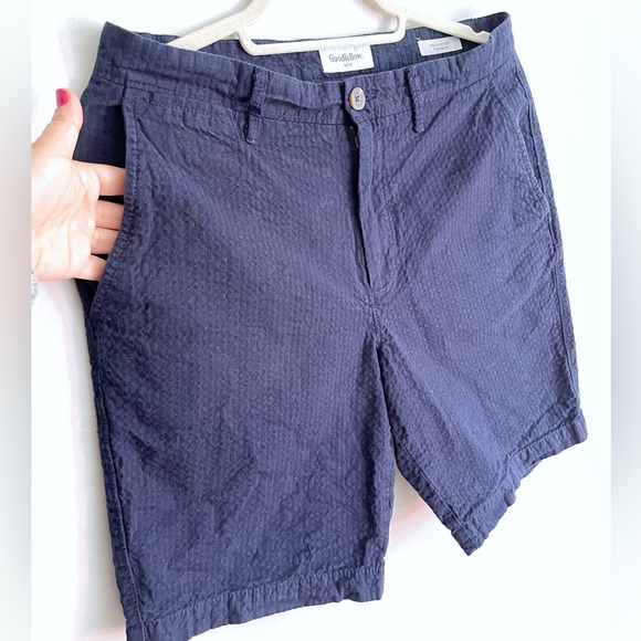 GoodFellow Relaxed Shorts with Pockets - Picture 2 of 5